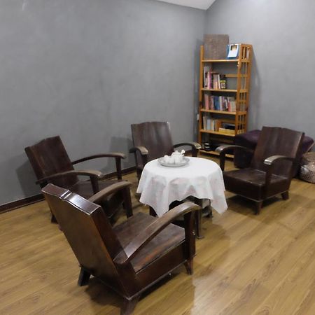 Apartmán La Sen_Thu An_Phong Don Co Cua So Nhin Ra Ban Cong Thon An Hoa Exteriér fotografie