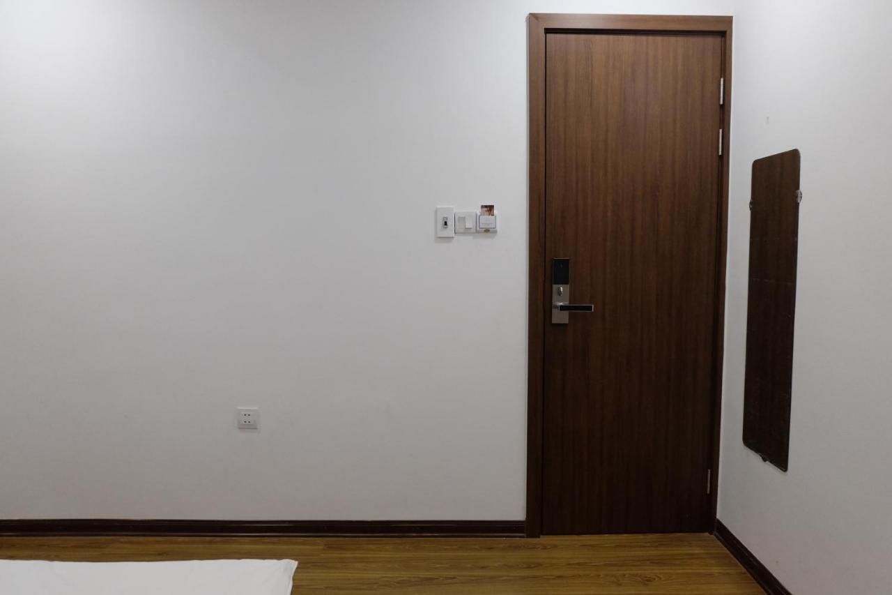 Apartmán La Sen_Thu An_Phong Don Co Cua So Nhin Ra Ban Cong Thon An Hoa Exteriér fotografie